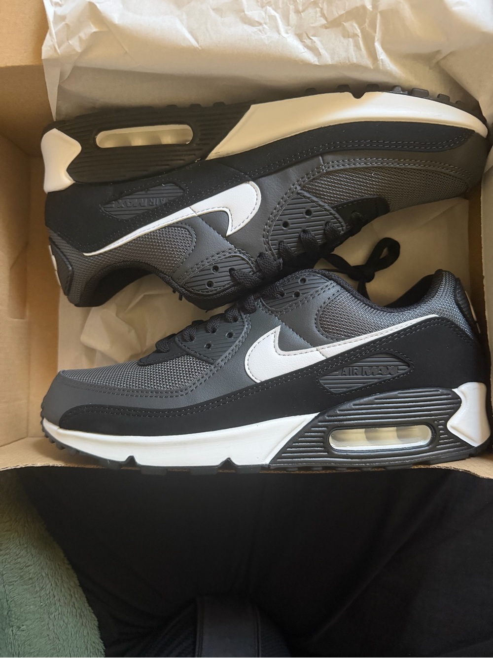 Nike Air Max Men's Running Shoes - Black / White